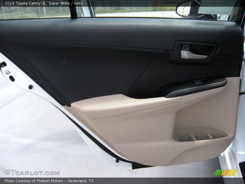 Super White / Ivory 2014 Toyota Camry LE