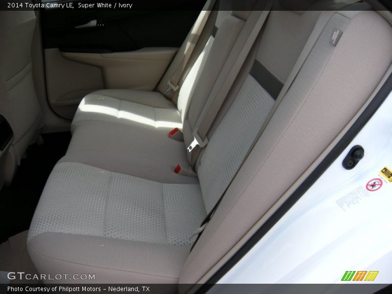 Super White / Ivory 2014 Toyota Camry LE