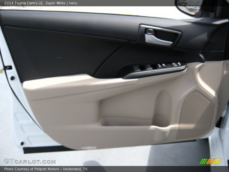 Super White / Ivory 2014 Toyota Camry LE