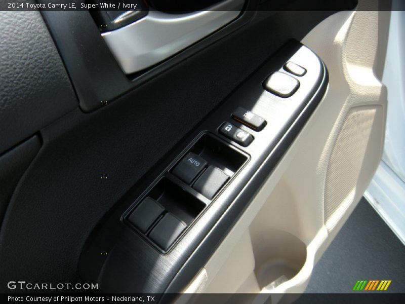 Super White / Ivory 2014 Toyota Camry LE