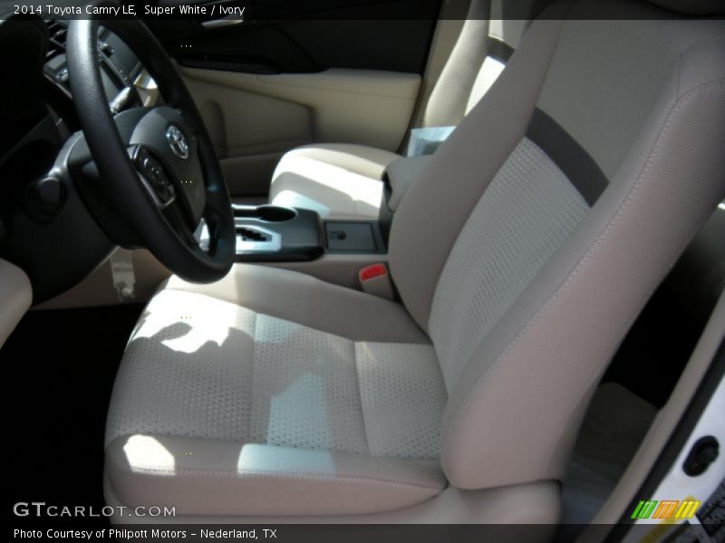 Super White / Ivory 2014 Toyota Camry LE