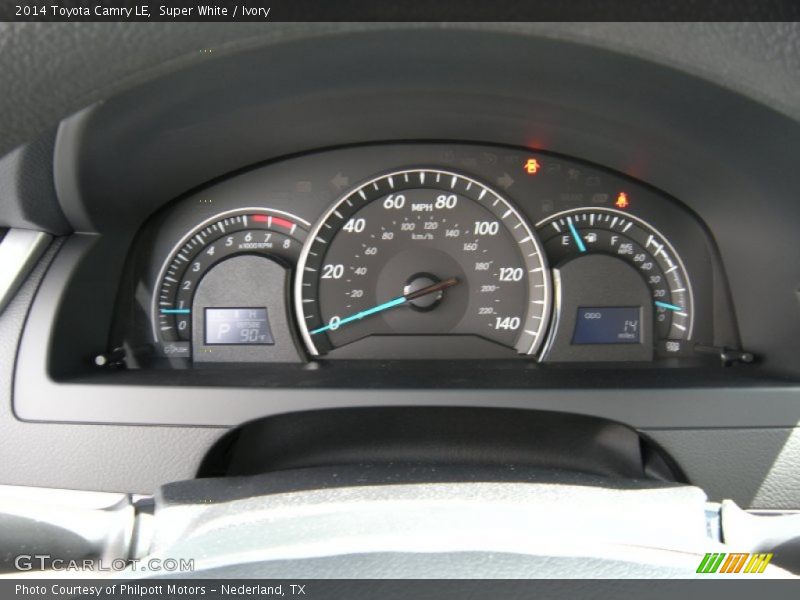 Super White / Ivory 2014 Toyota Camry LE