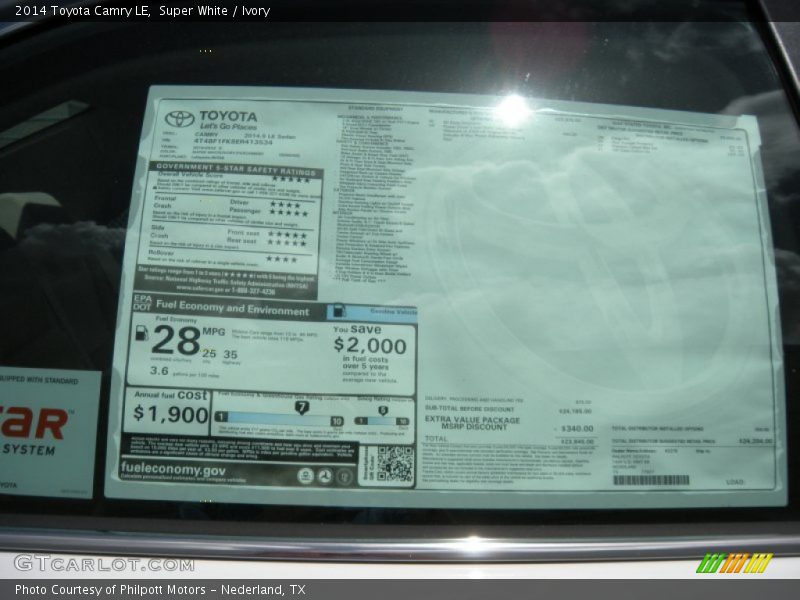 Super White / Ivory 2014 Toyota Camry LE