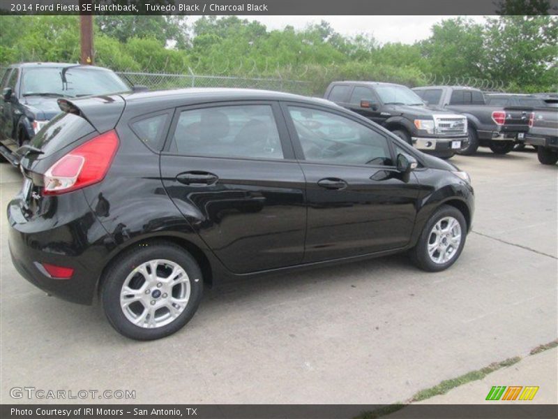 Tuxedo Black / Charcoal Black 2014 Ford Fiesta SE Hatchback