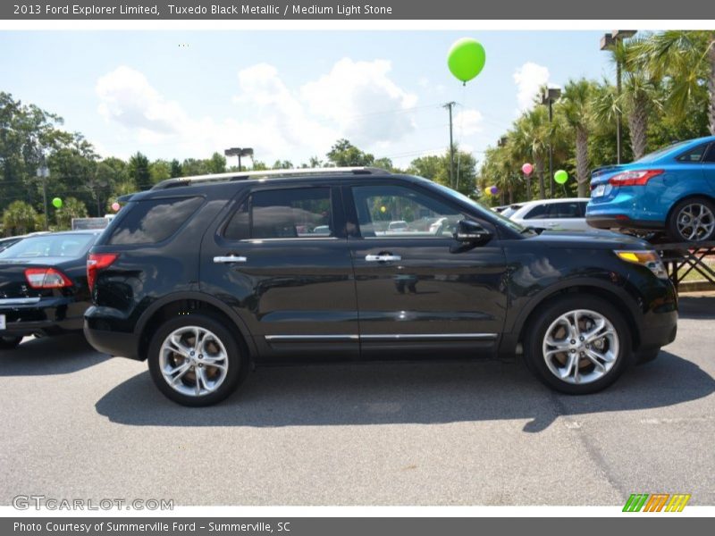 Tuxedo Black Metallic / Medium Light Stone 2013 Ford Explorer Limited