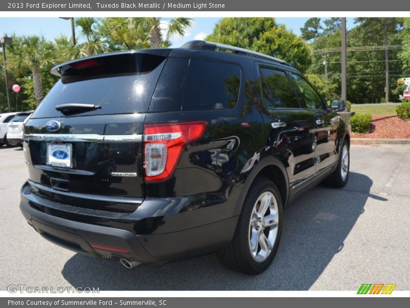 Tuxedo Black Metallic / Medium Light Stone 2013 Ford Explorer Limited