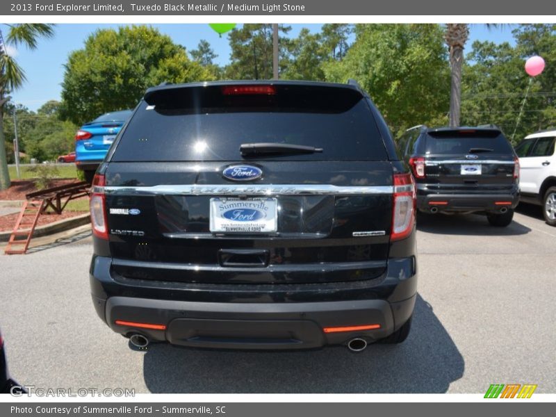 Tuxedo Black Metallic / Medium Light Stone 2013 Ford Explorer Limited