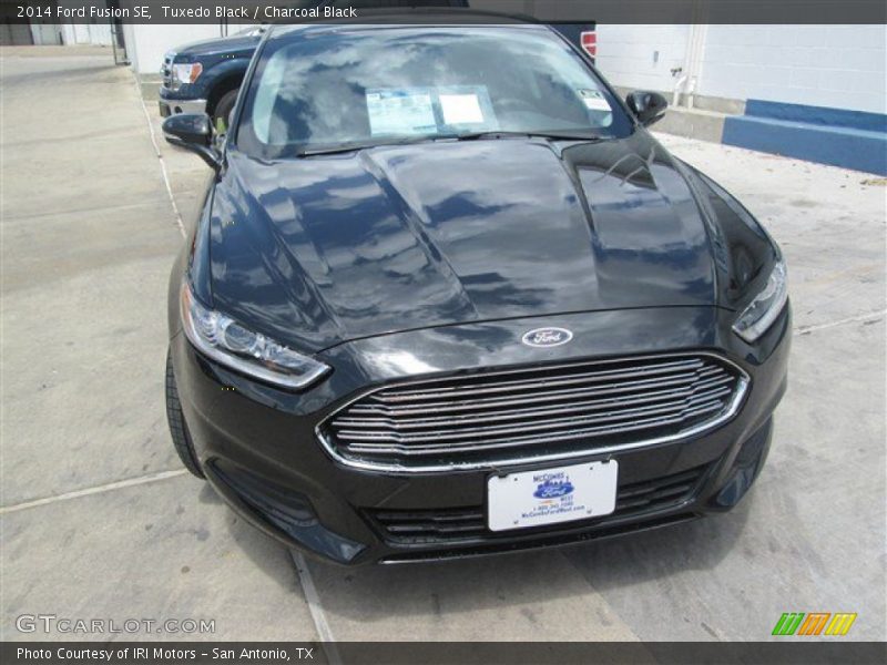 Tuxedo Black / Charcoal Black 2014 Ford Fusion SE