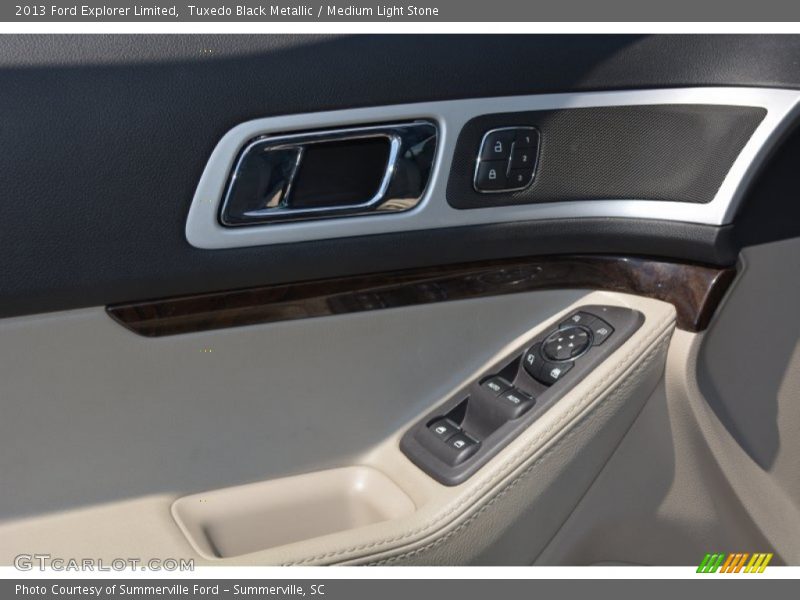 Tuxedo Black Metallic / Medium Light Stone 2013 Ford Explorer Limited
