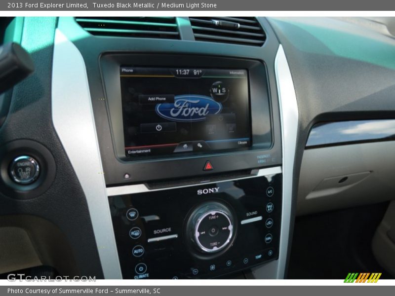 Tuxedo Black Metallic / Medium Light Stone 2013 Ford Explorer Limited