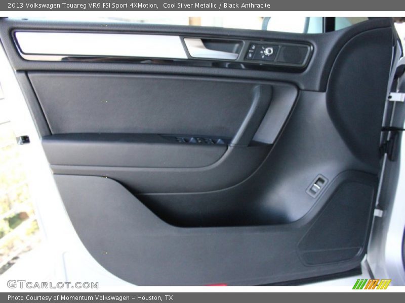 Cool Silver Metallic / Black Anthracite 2013 Volkswagen Touareg VR6 FSI Sport 4XMotion