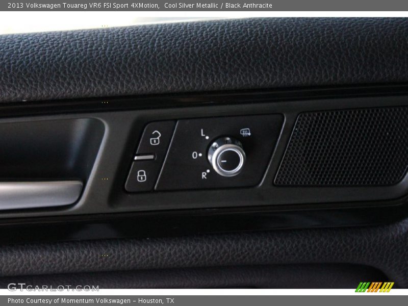 Cool Silver Metallic / Black Anthracite 2013 Volkswagen Touareg VR6 FSI Sport 4XMotion