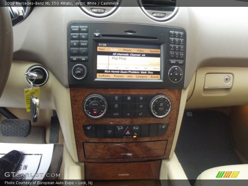 Arctic White / Cashmere 2009 Mercedes-Benz ML 350 4Matic
