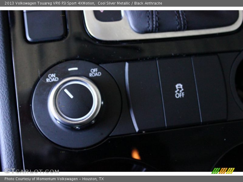 Cool Silver Metallic / Black Anthracite 2013 Volkswagen Touareg VR6 FSI Sport 4XMotion