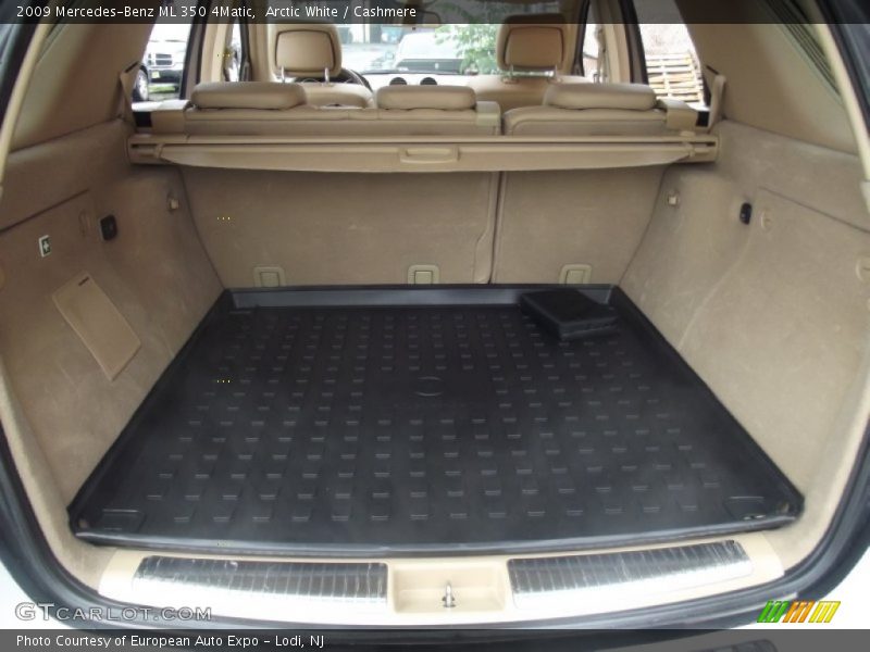 Arctic White / Cashmere 2009 Mercedes-Benz ML 350 4Matic