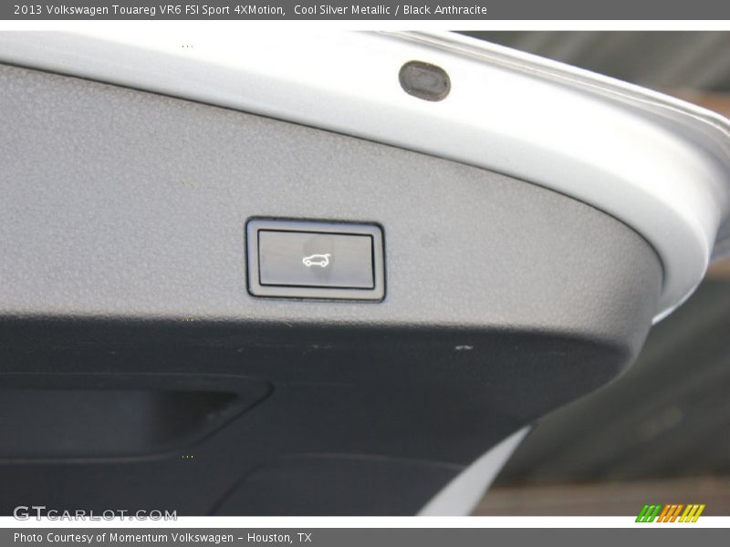 Cool Silver Metallic / Black Anthracite 2013 Volkswagen Touareg VR6 FSI Sport 4XMotion