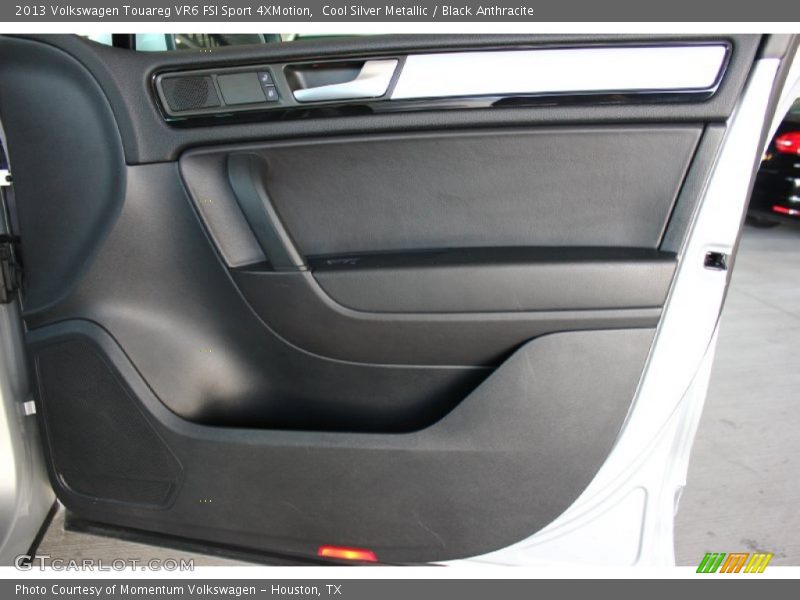 Cool Silver Metallic / Black Anthracite 2013 Volkswagen Touareg VR6 FSI Sport 4XMotion