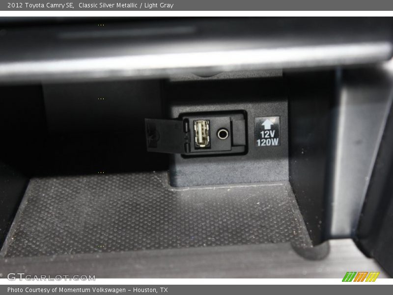 Classic Silver Metallic / Light Gray 2012 Toyota Camry SE