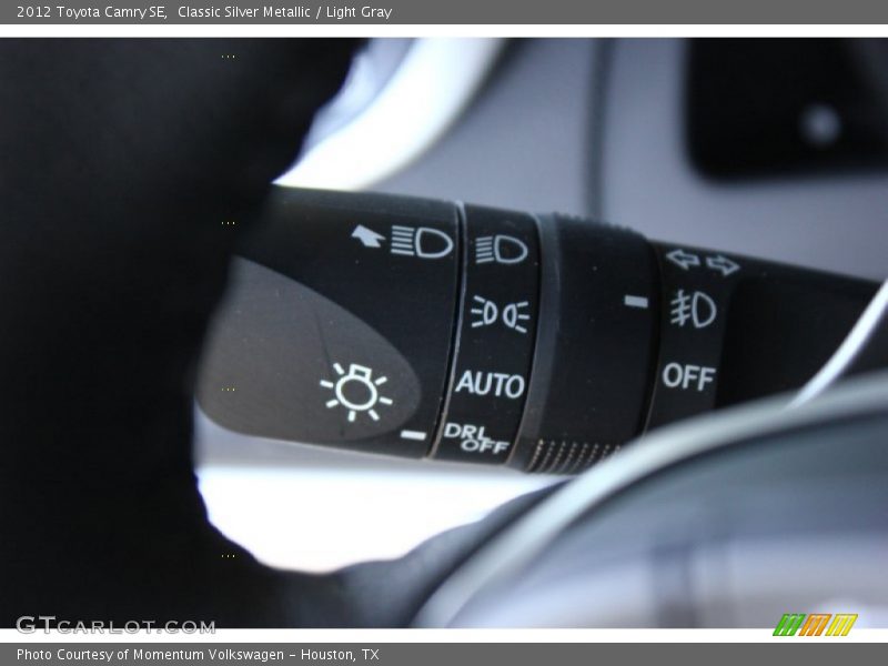 Classic Silver Metallic / Light Gray 2012 Toyota Camry SE