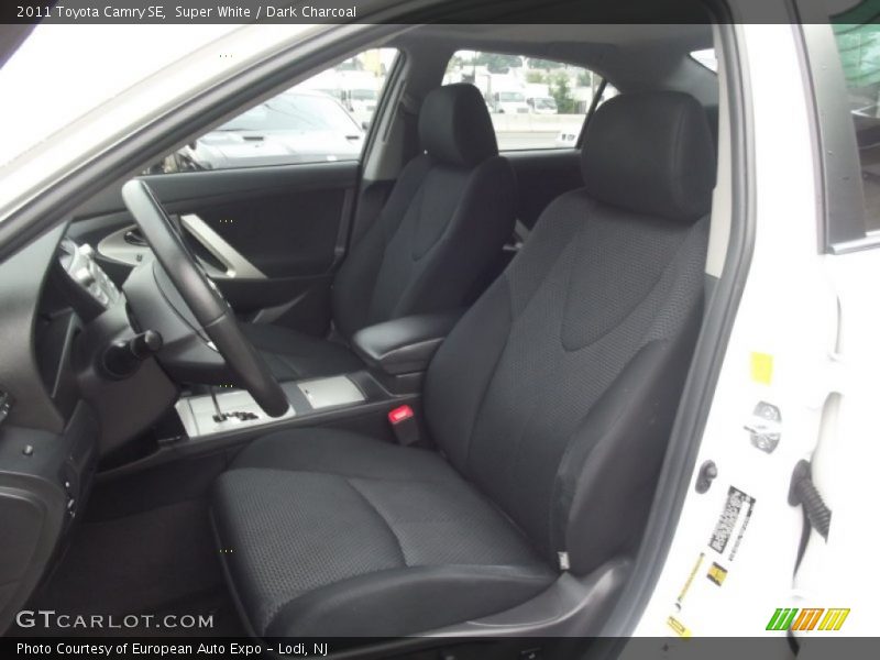 Super White / Dark Charcoal 2011 Toyota Camry SE