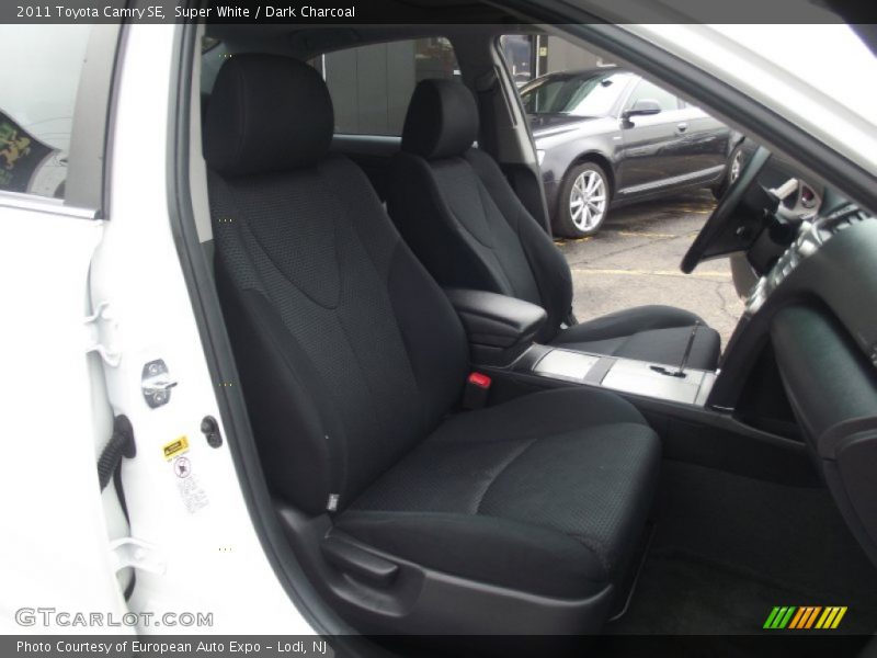 Super White / Dark Charcoal 2011 Toyota Camry SE