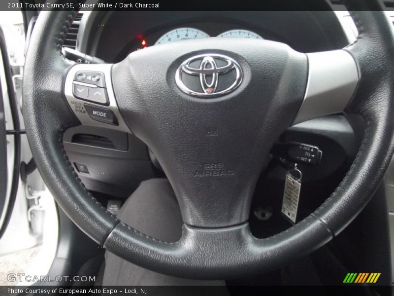 Super White / Dark Charcoal 2011 Toyota Camry SE