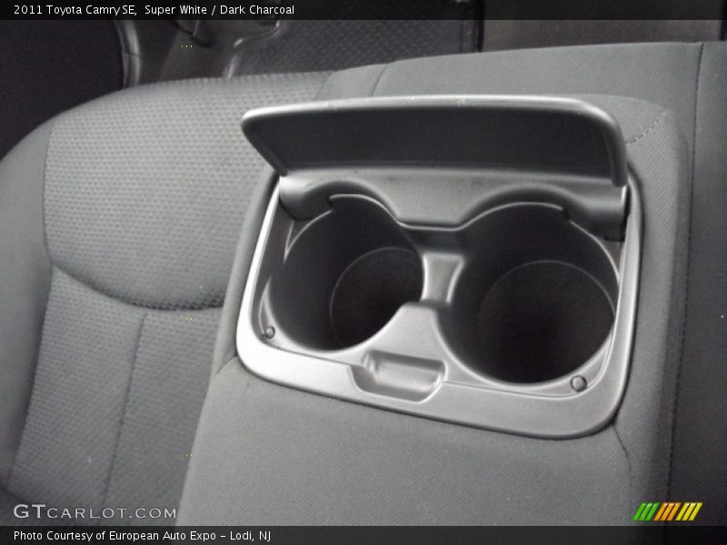 Super White / Dark Charcoal 2011 Toyota Camry SE