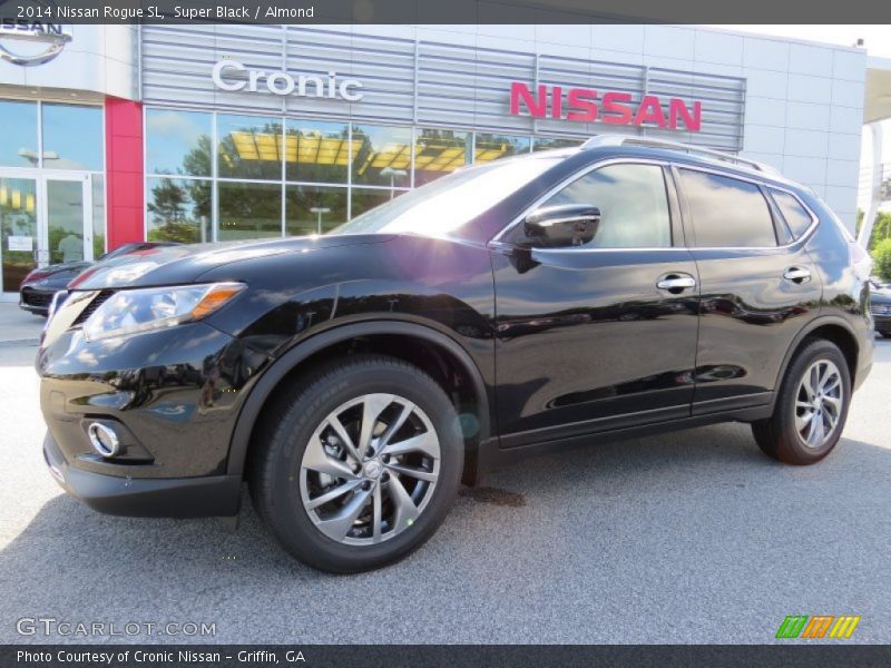 Super Black / Almond 2014 Nissan Rogue SL