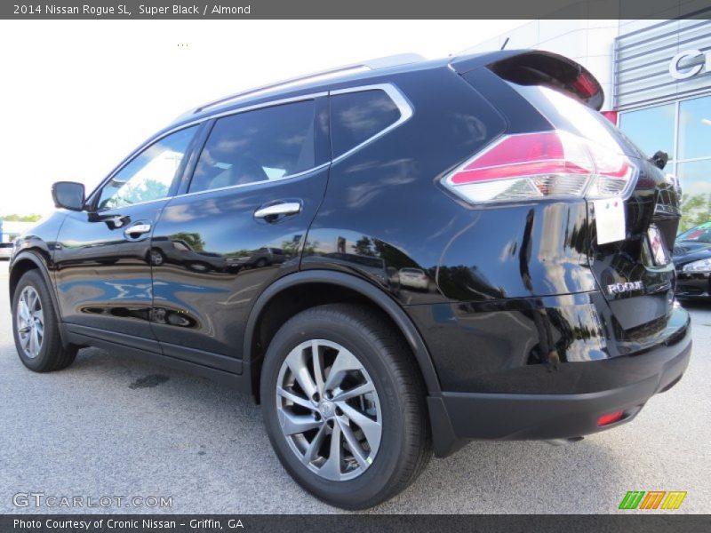 Super Black / Almond 2014 Nissan Rogue SL