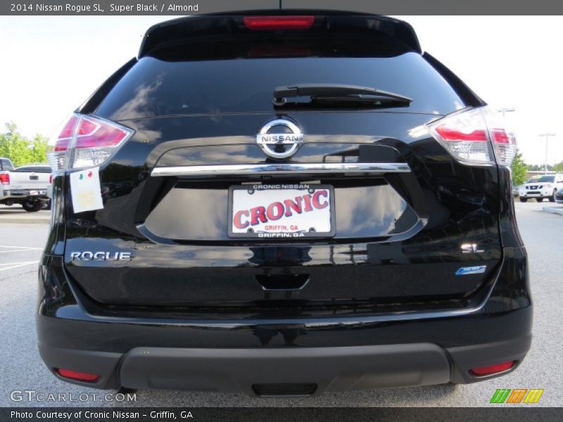 Super Black / Almond 2014 Nissan Rogue SL