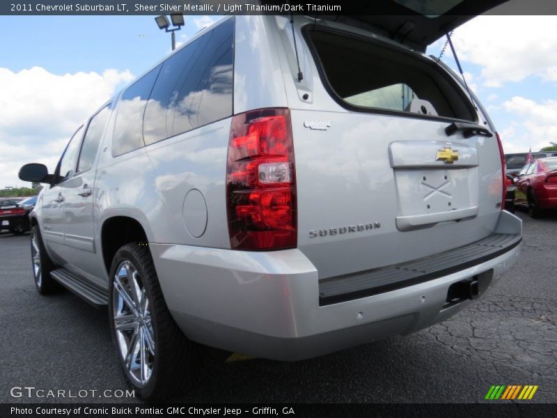 Sheer Silver Metallic / Light Titanium/Dark Titanium 2011 Chevrolet Suburban LT