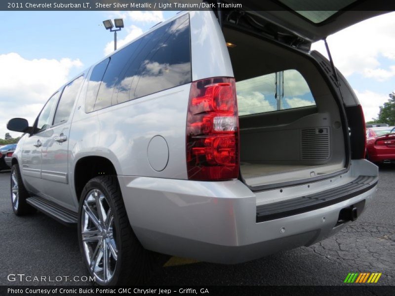 Sheer Silver Metallic / Light Titanium/Dark Titanium 2011 Chevrolet Suburban LT