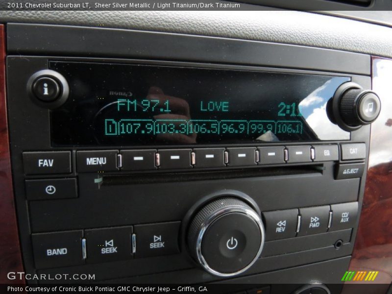 Sheer Silver Metallic / Light Titanium/Dark Titanium 2011 Chevrolet Suburban LT