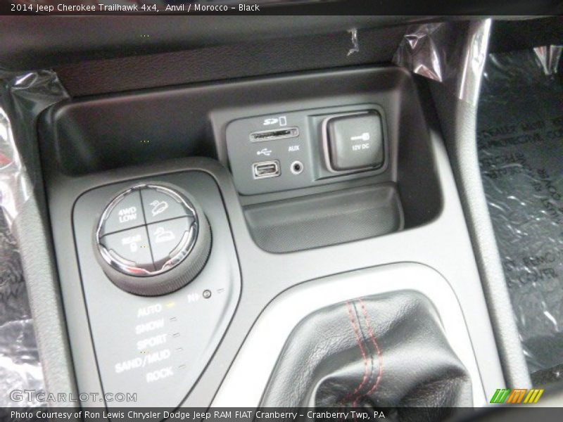 Anvil / Morocco - Black 2014 Jeep Cherokee Trailhawk 4x4