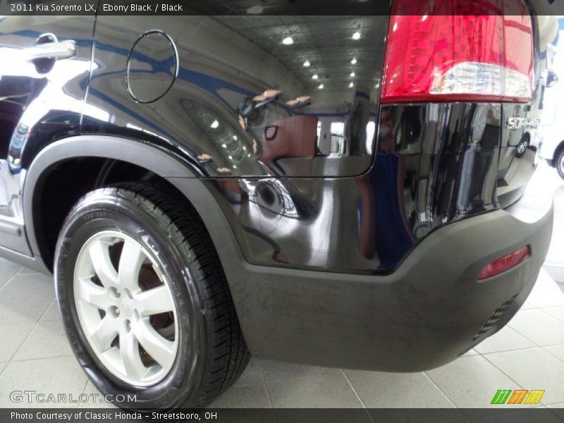 Ebony Black / Black 2011 Kia Sorento LX