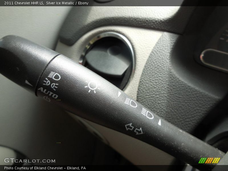 Silver Ice Metallic / Ebony 2011 Chevrolet HHR LS