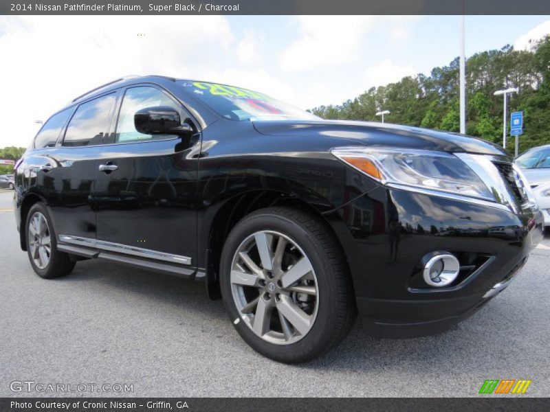 Super Black / Charcoal 2014 Nissan Pathfinder Platinum