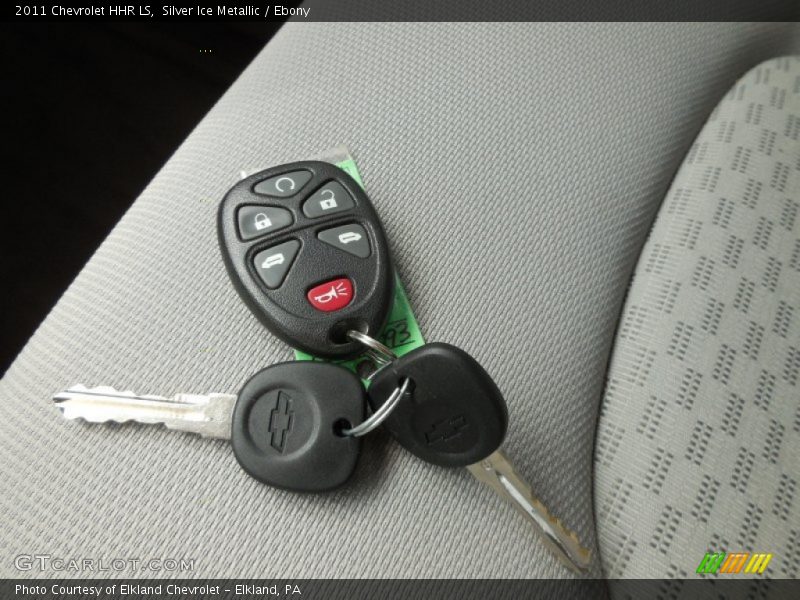 Silver Ice Metallic / Ebony 2011 Chevrolet HHR LS