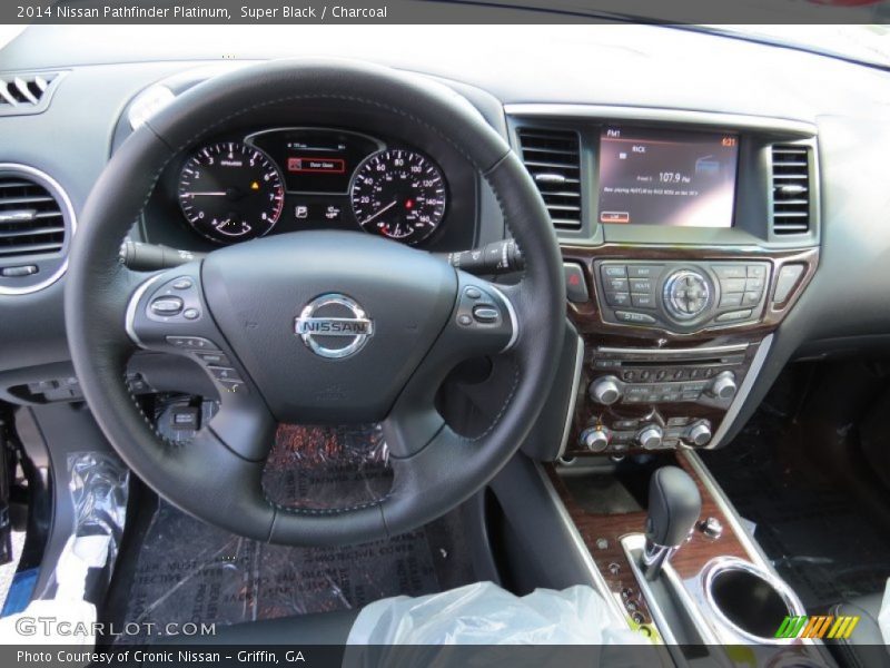 Super Black / Charcoal 2014 Nissan Pathfinder Platinum