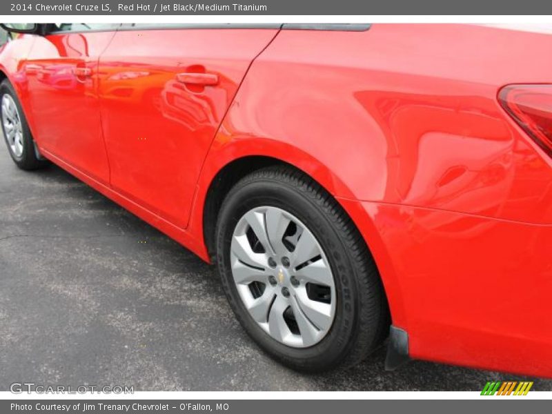 Red Hot / Jet Black/Medium Titanium 2014 Chevrolet Cruze LS