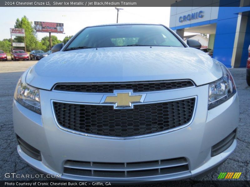 Silver Ice Metallic / Jet Black/Medium Titanium 2014 Chevrolet Cruze LS