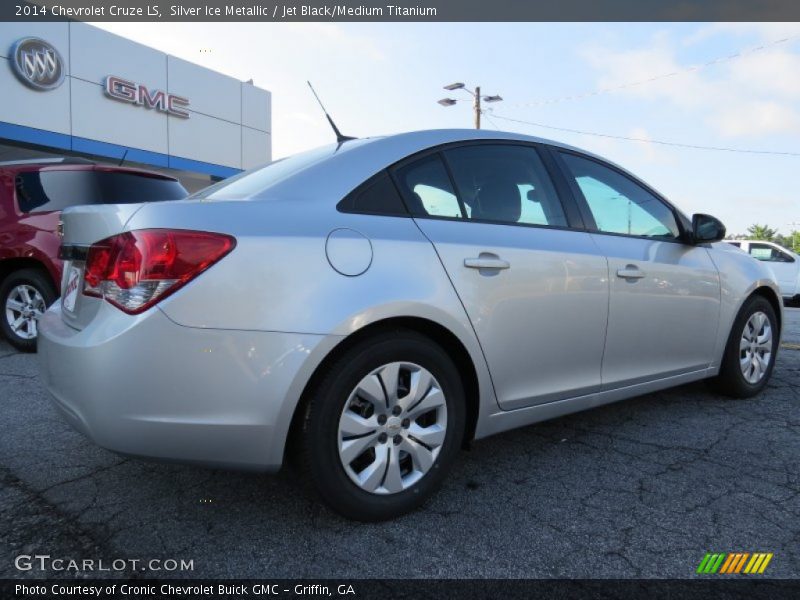 Silver Ice Metallic / Jet Black/Medium Titanium 2014 Chevrolet Cruze LS