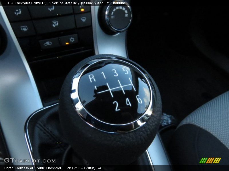 Silver Ice Metallic / Jet Black/Medium Titanium 2014 Chevrolet Cruze LS