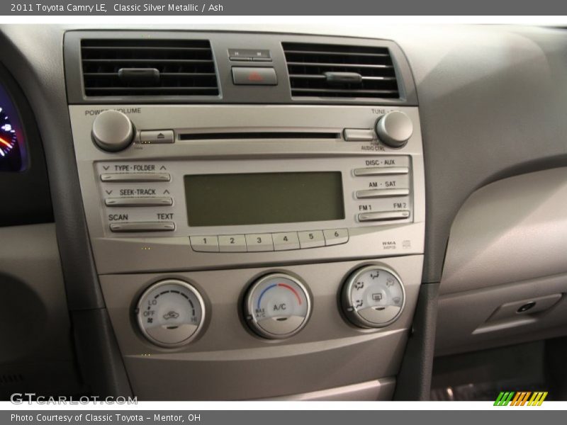 Controls of 2011 Camry LE