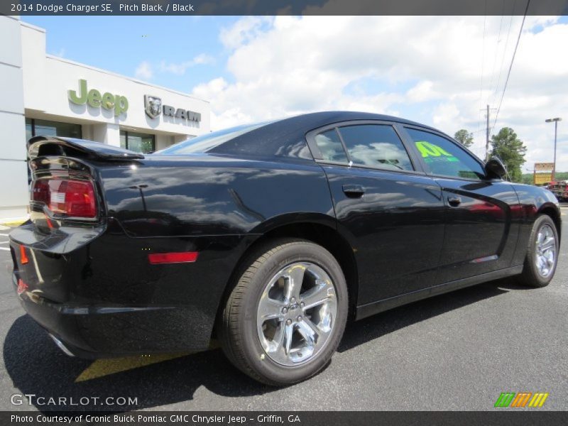 Pitch Black / Black 2014 Dodge Charger SE