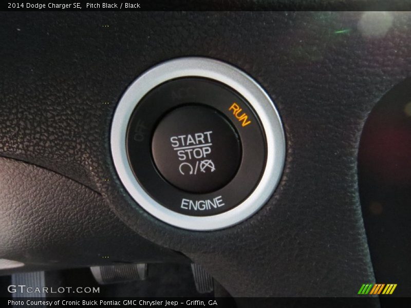 Pitch Black / Black 2014 Dodge Charger SE