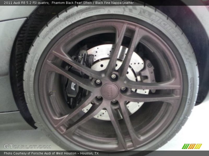Phantom Black Pearl Effect / Black Fine Nappa Leather 2011 Audi R8 5.2 FSI quattro