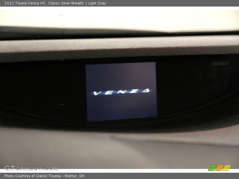 Classic Silver Metallic / Light Gray 2011 Toyota Venza V6