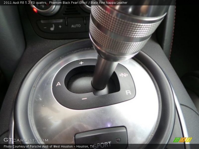 Phantom Black Pearl Effect / Black Fine Nappa Leather 2011 Audi R8 5.2 FSI quattro