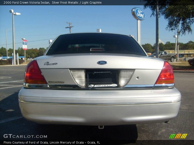 Silver Frost Metallic / Light Graphite 2000 Ford Crown Victoria Sedan